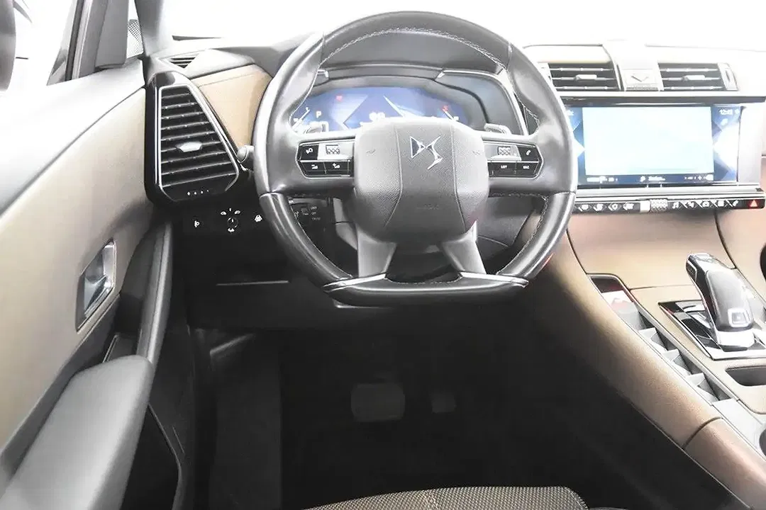 DS Automobiles DS 7 Crossback - Thumbnail 9