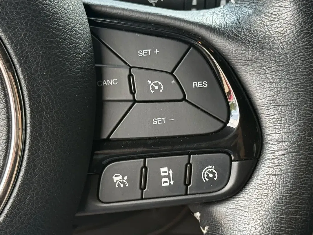 Jeep Renegade Limited - Thumbnail 14