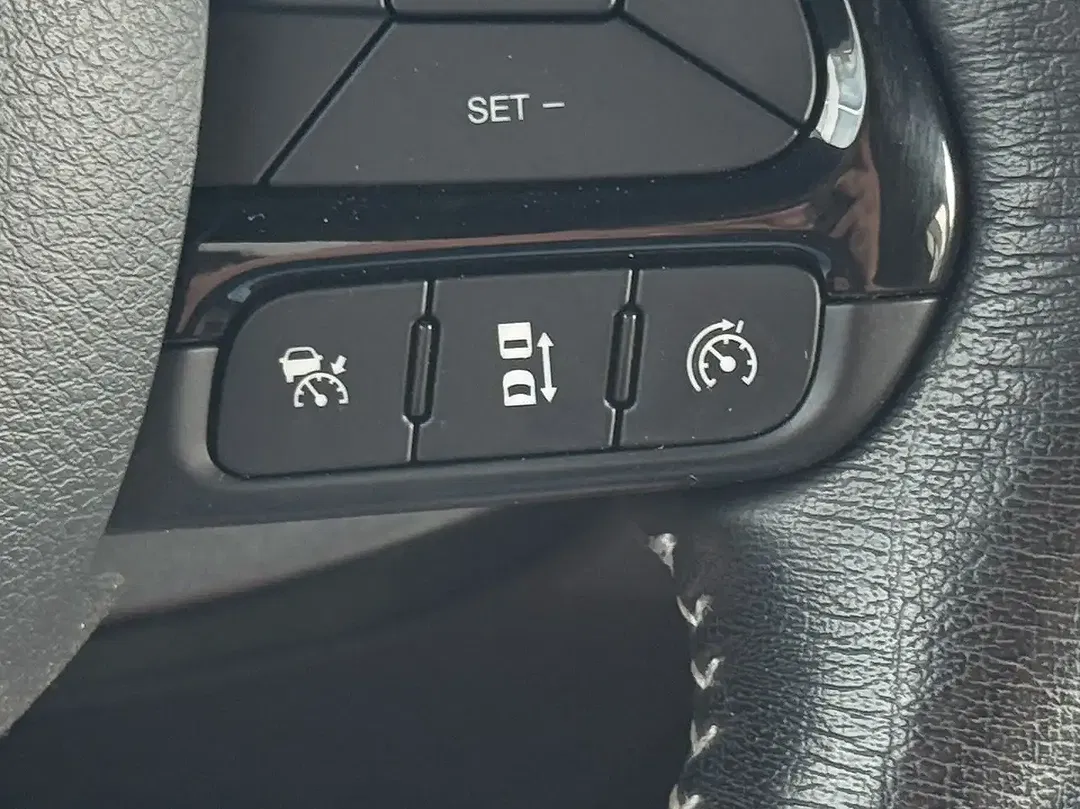 Jeep Renegade Limited - Thumbnail 15