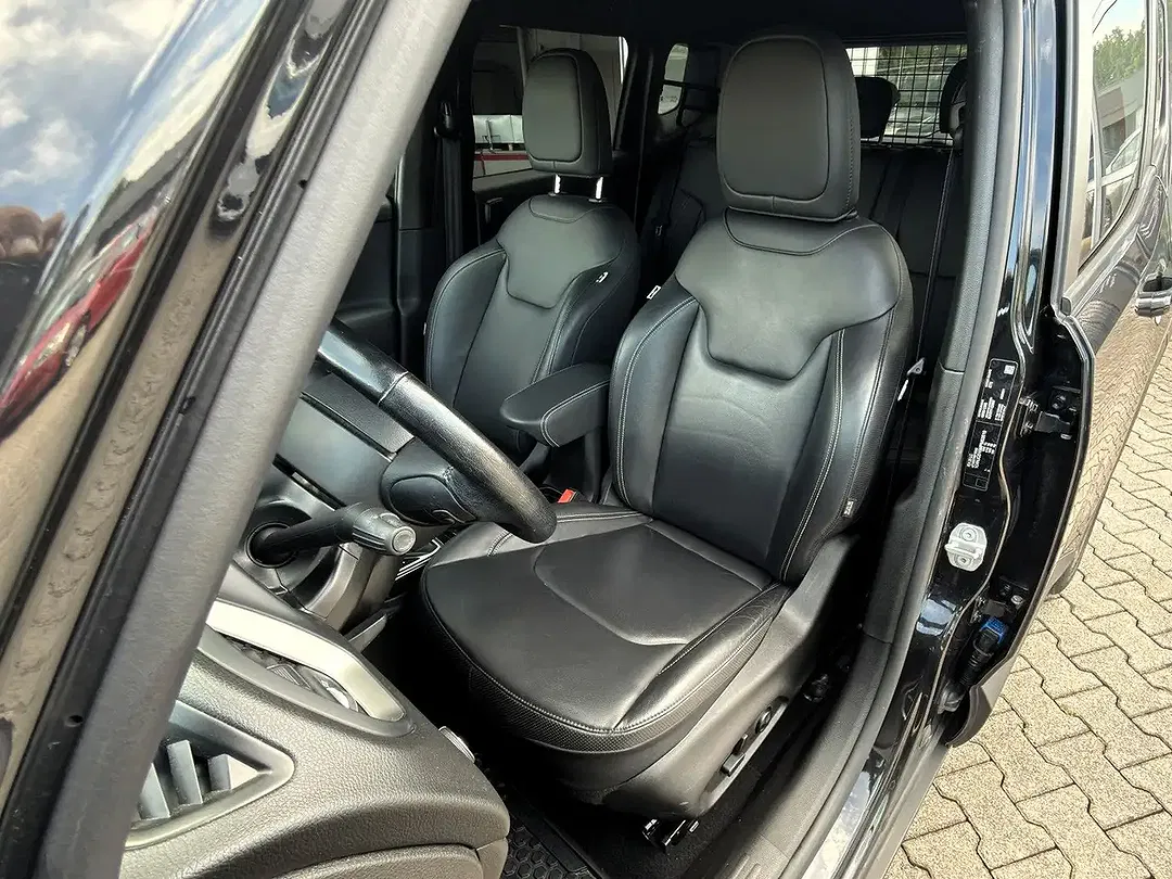 Jeep Renegade Limited - Thumbnail 23