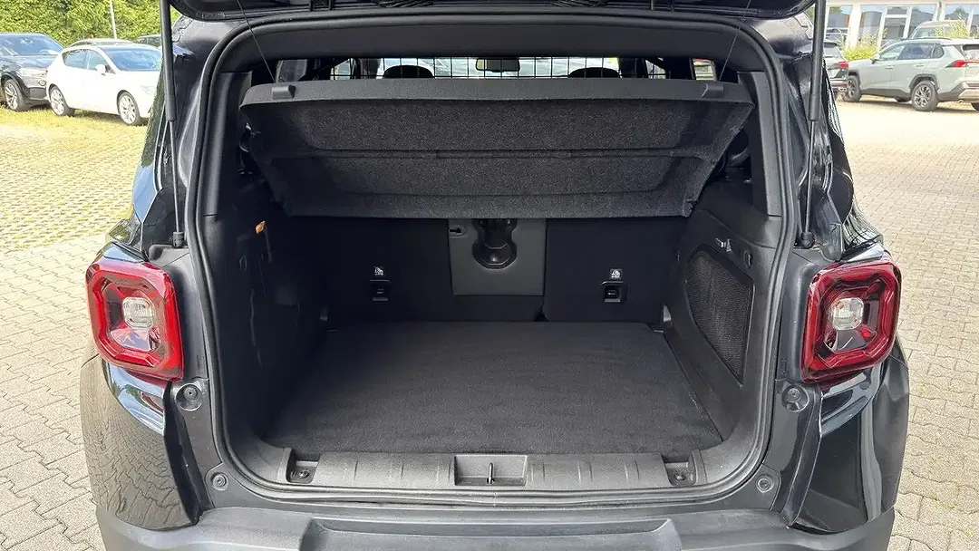 Jeep Renegade Limited - Thumbnail 34