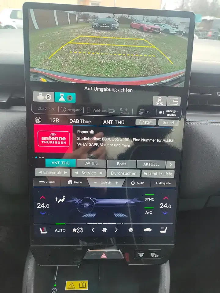 Honda e:Ny1 - Thumbnail 10