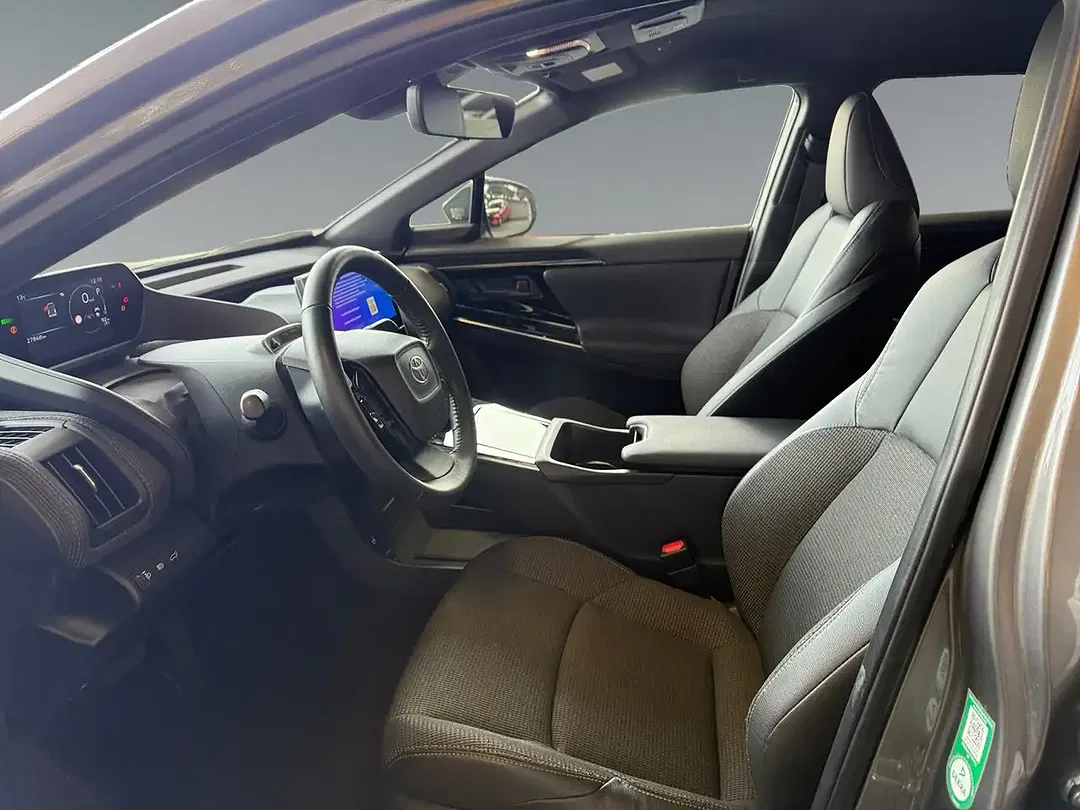 Toyota bZ4X - Thumbnail 10