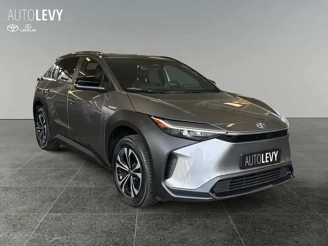 Toyota bZ4X - Thumbnail 8