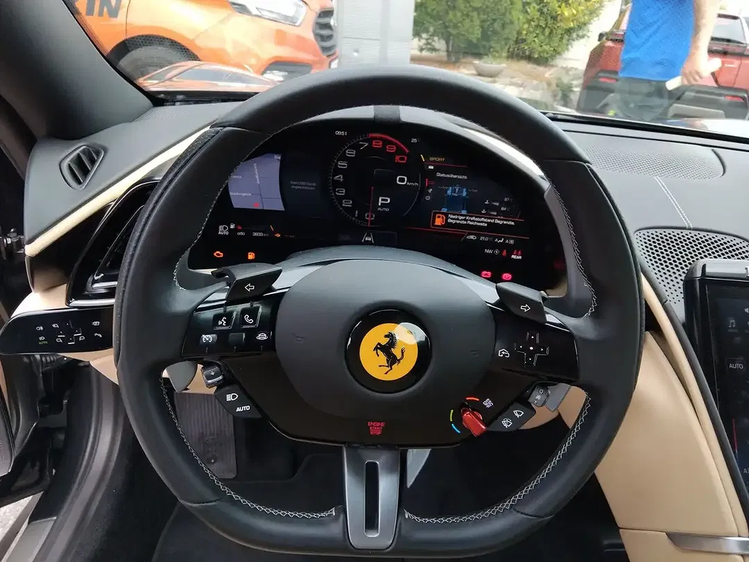 Ferrari Roma Spider - Thumbnail 14