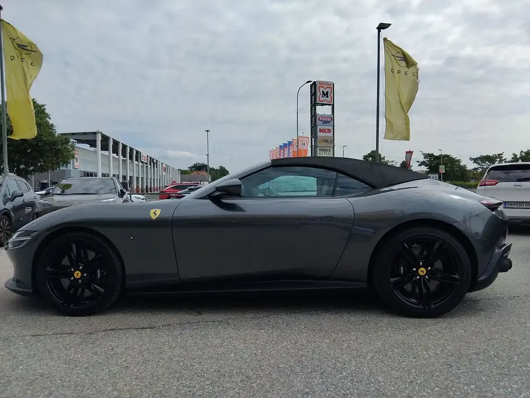 Ferrari Roma Spider - Thumbnail 7