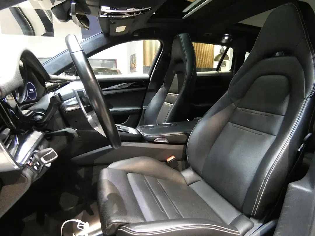 Porsche Panamera E-Hybrid 4 S/T Edition - Thumbnail 13