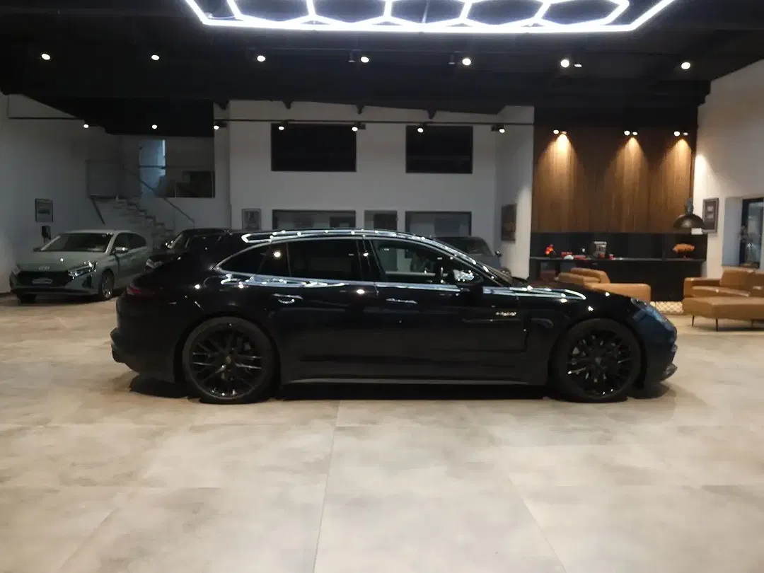 Porsche Panamera E-Hybrid 4 S/T Edition - Thumbnail 8