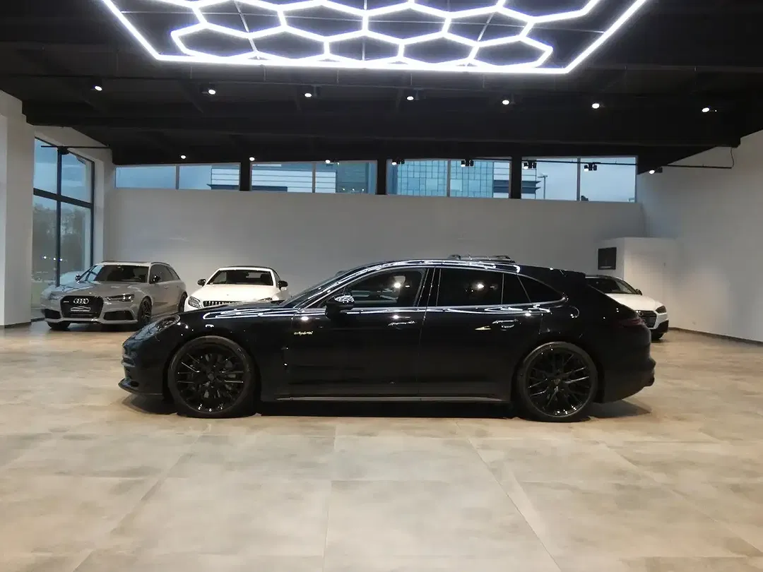 Porsche Panamera E-Hybrid 4 S/T Edition - Thumbnail 9