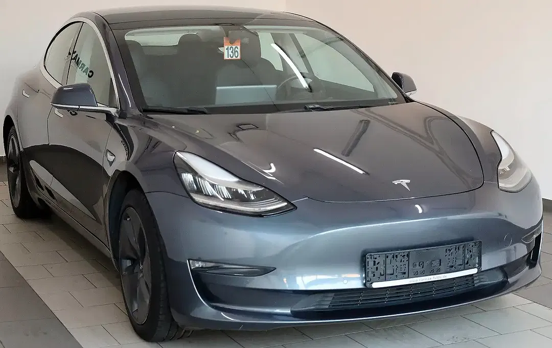 Tesla Model 3 AWD Dual Motor Long Range - Thumbnail 7