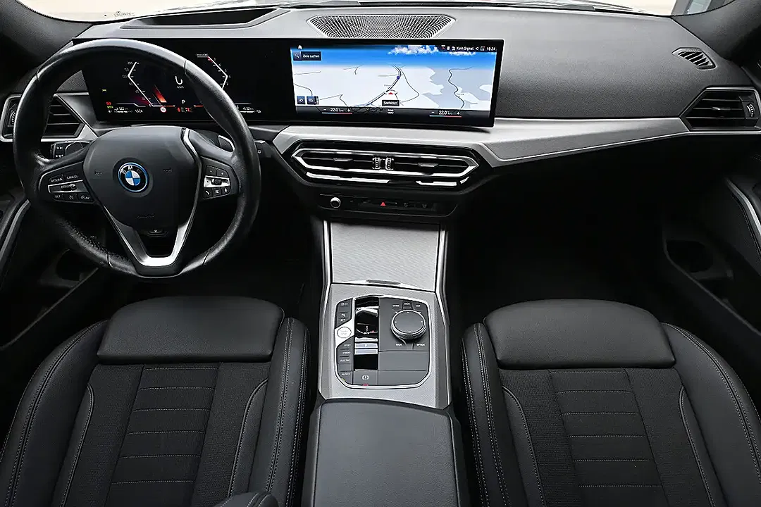 BMW 320 PHEV AUT Touring - Thumbnail 10