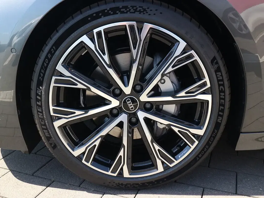 Audi A6 e-tron S line - Thumbnail 3