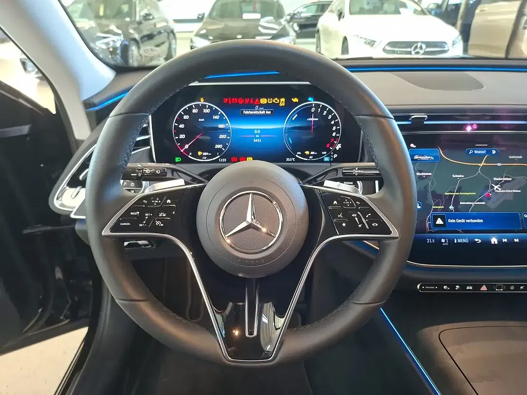 Mercedes-Benz E 300 - Thumbnail 14