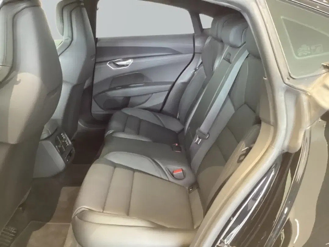 Audi e-tron GT quattro - Thumbnail 10