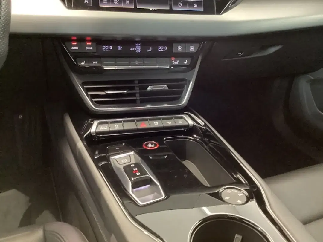 Audi e-tron GT quattro - Thumbnail 13