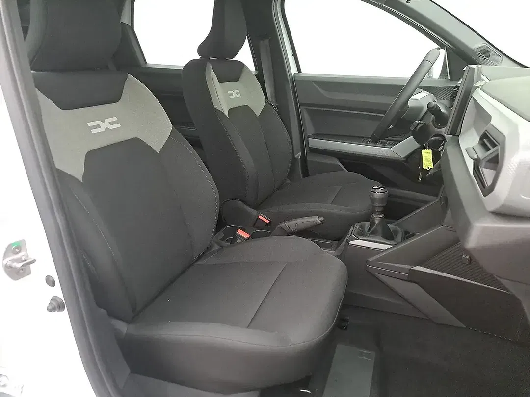 Dacia Bigster TCe MHEV Essential - Thumbnail 10