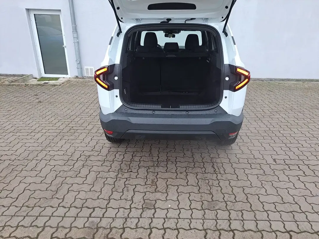Dacia Bigster TCe MHEV Essential - Thumbnail 7