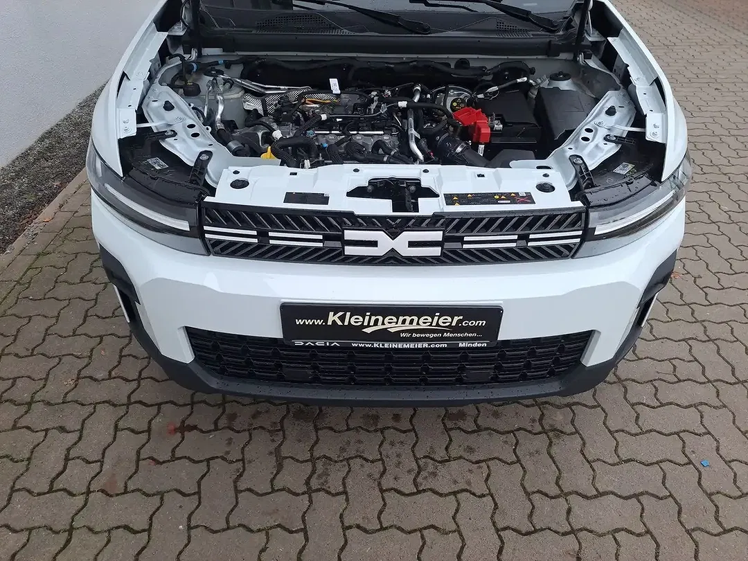 Dacia Bigster TCe MHEV Essential - Thumbnail 8