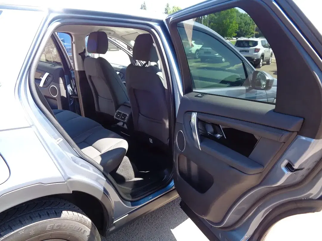 Land Rover Discovery Sport - Thumbnail 12