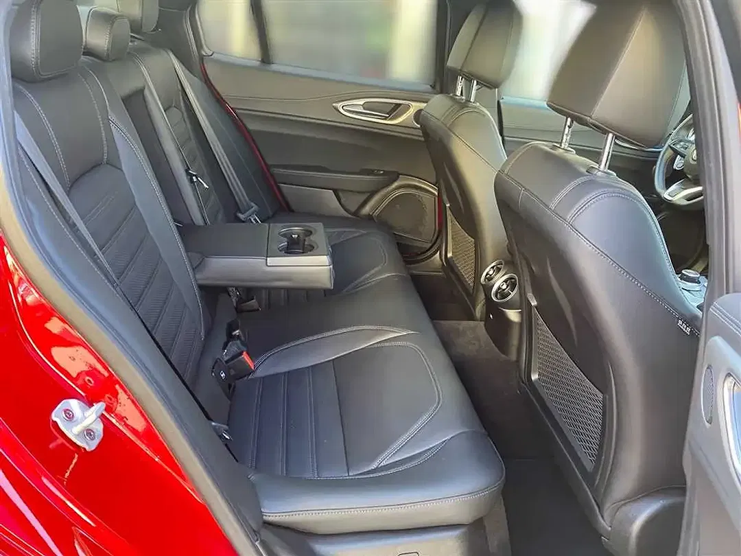 Alfa Romeo Giulia 2.0 Q4 Veloce - foto 15