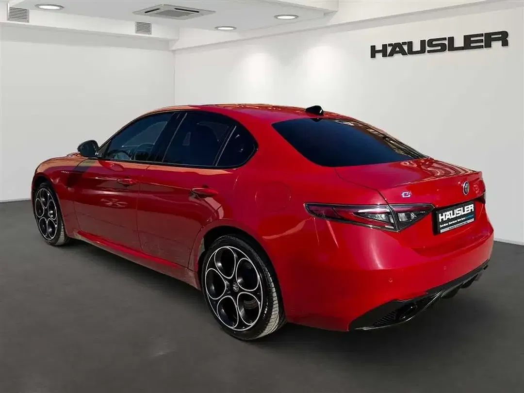 Alfa Romeo Giulia 2.0 Q4 Veloce - Thumbnail 5