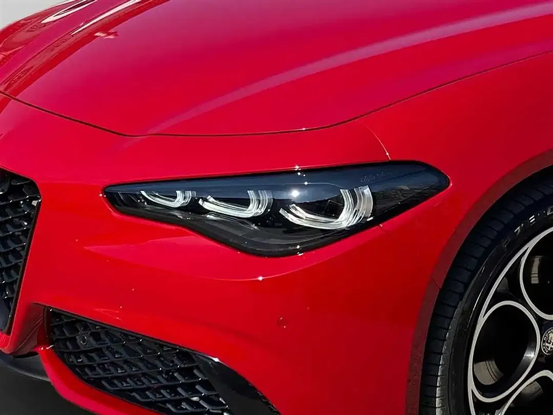 Alfa Romeo Giulia 2.0 Q4 Veloce - Thumbnail 7