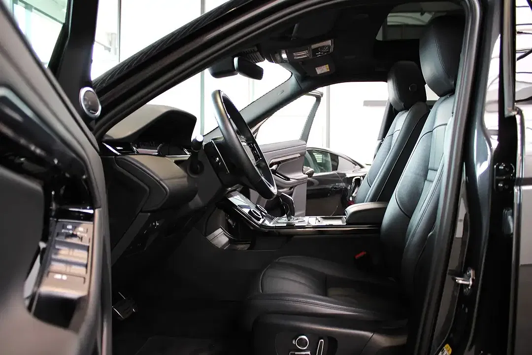 Land Rover Range Rover Evoque R-Dynamic - Thumbnail 4