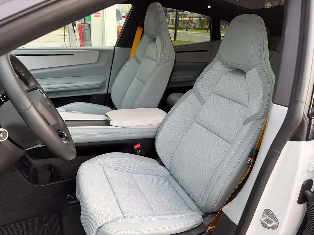 Polestar 4 Performance Plus Pilot - Thumbnail 10