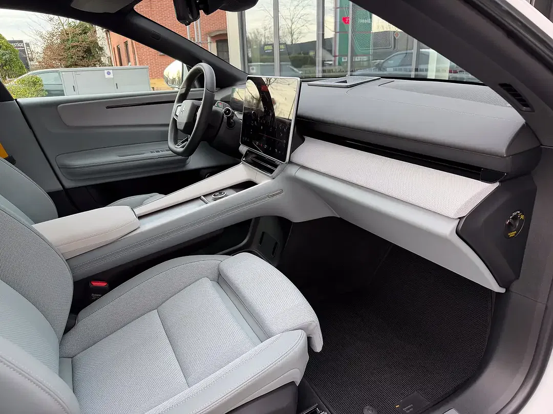 Polestar 4 Performance Plus Pilot - Thumbnail 12