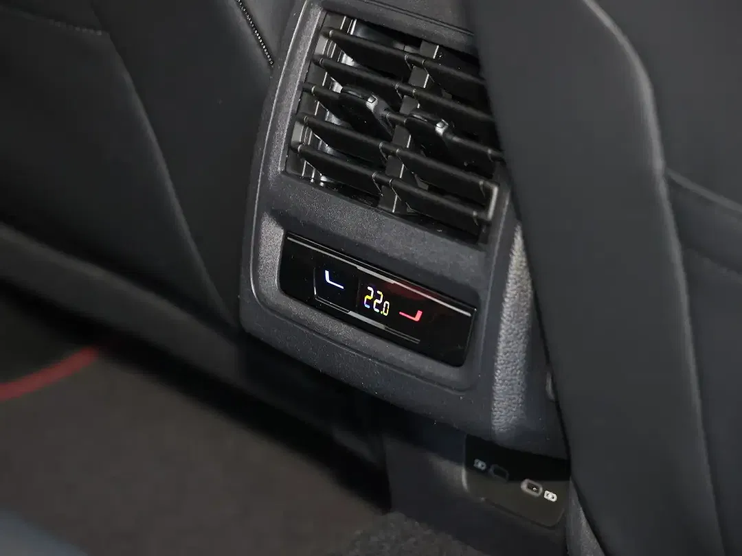 Volkswagen Golf GTI 2.0 TSI Edition - Thumbnail 10