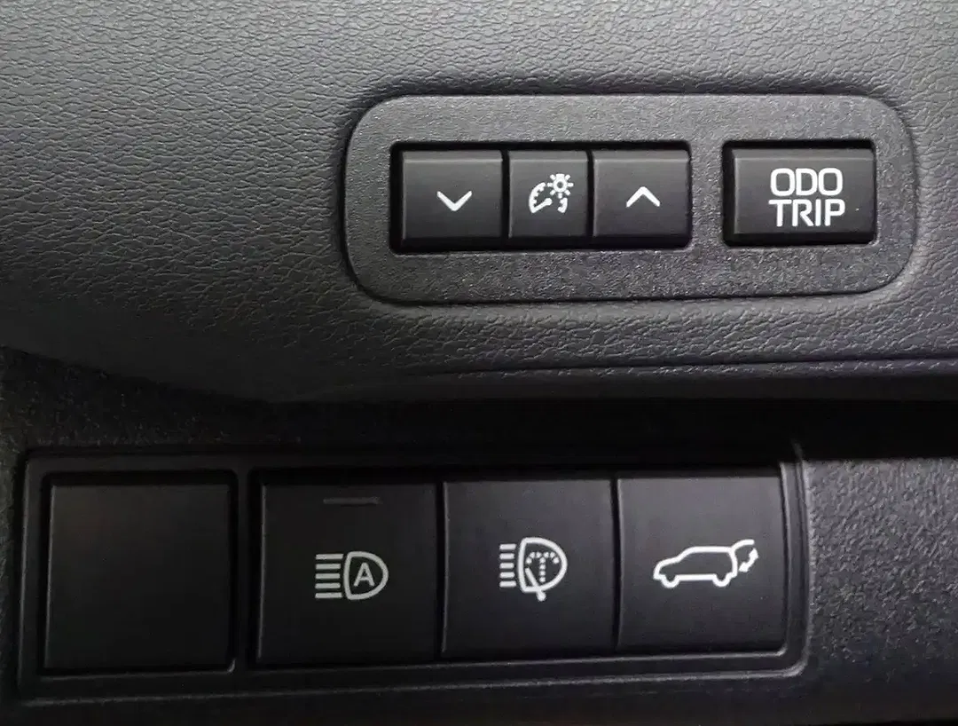 Subaru Solterra AWD Comfort - Thumbnail 12