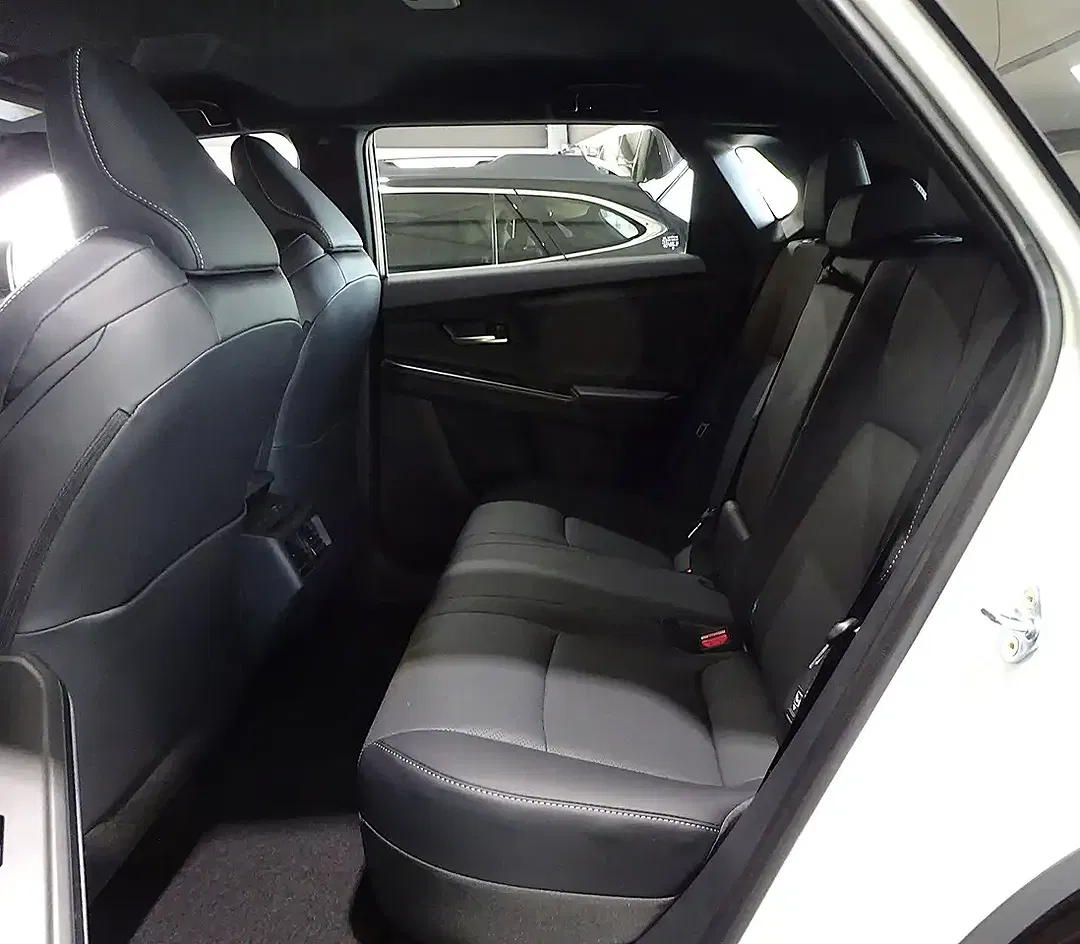 Subaru Solterra AWD Comfort - Thumbnail 13