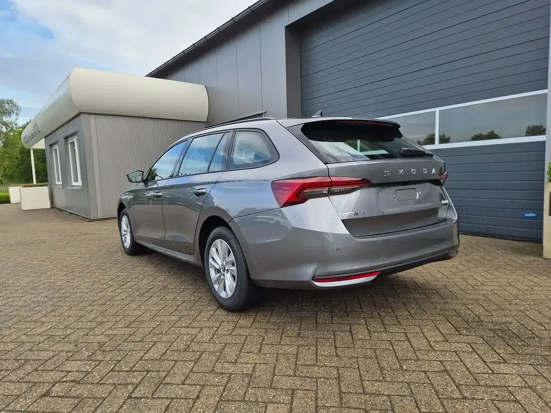 Skoda Octavia 1.5 TSI MHEV DSG Combi Selection - Thumbnail 3