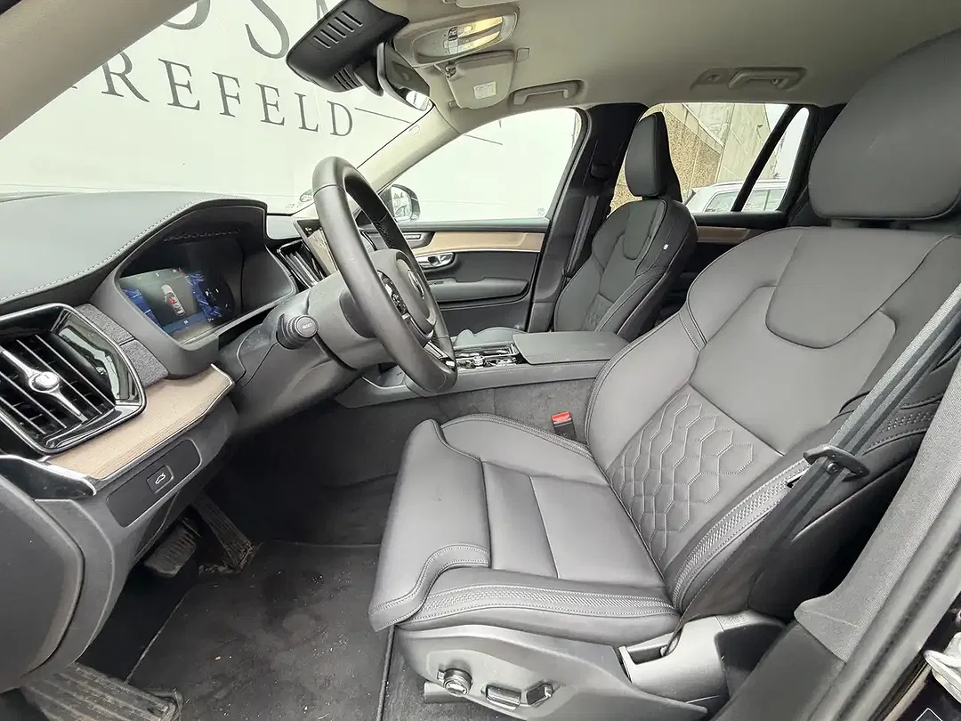 Volvo XC90 B5 AWD Plus Bright - Thumbnail 4