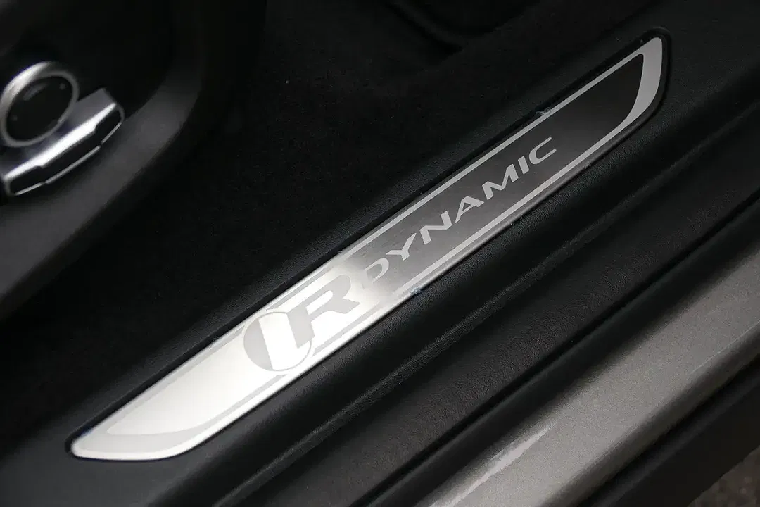 Jaguar E-Pace P300e 4x4 R-Dynamic S - Thumbnail 10