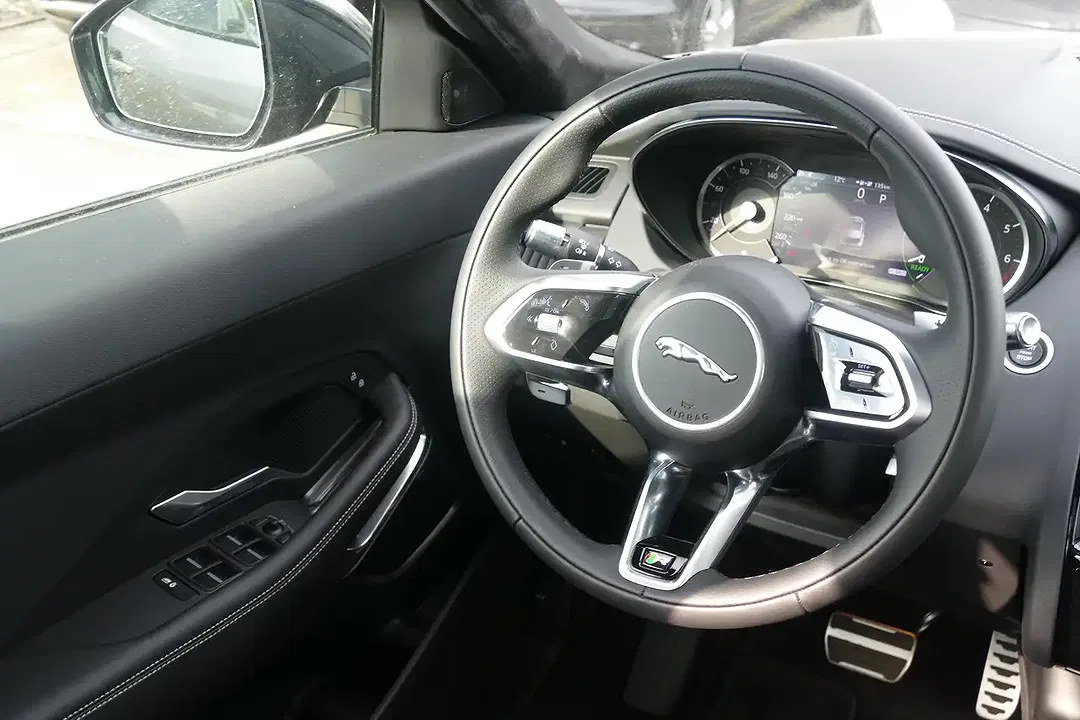 Jaguar E-Pace P300e 4x4 R-Dynamic S - Thumbnail 14