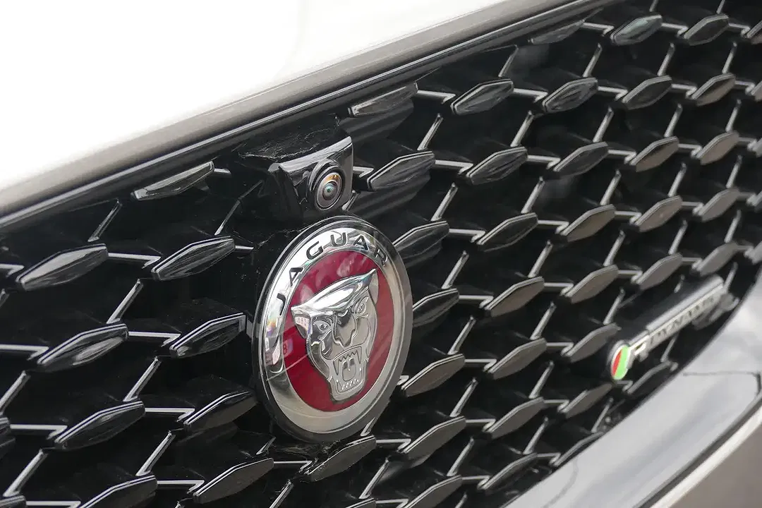 Jaguar E-Pace P300e 4x4 R-Dynamic S - Thumbnail 7
