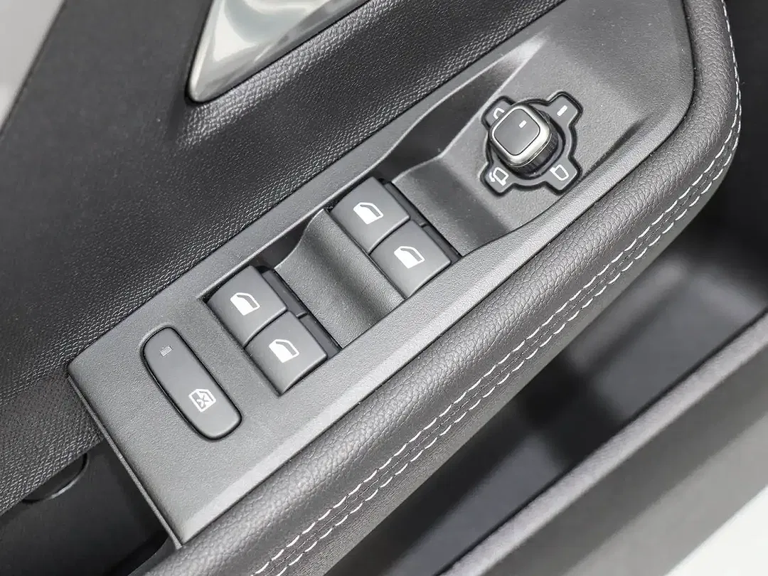 Opel Astra GS - Thumbnail 13