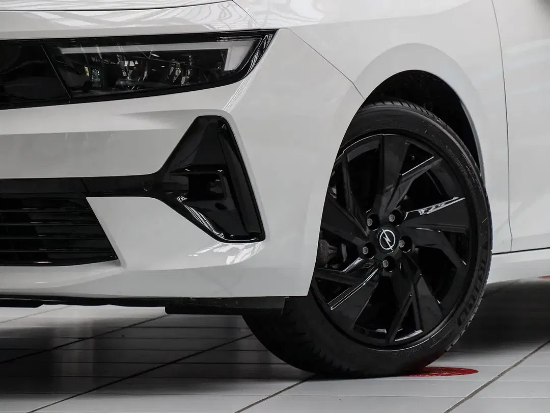 Opel Astra GS - Thumbnail 5