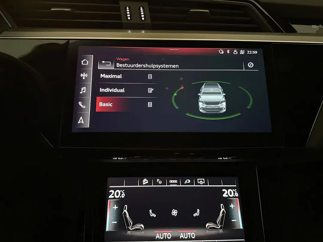 Audi SQ8 e-tron quattro RS - Thumbnail 10