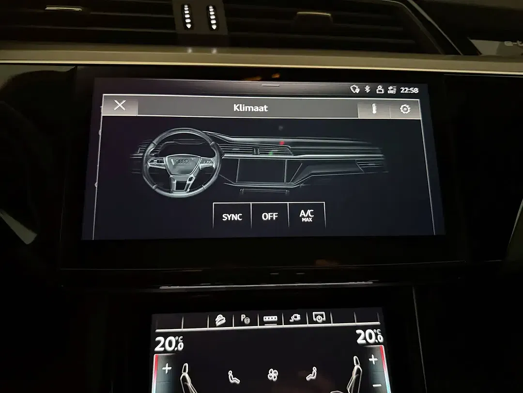 Audi SQ8 e-tron quattro RS - Thumbnail 6