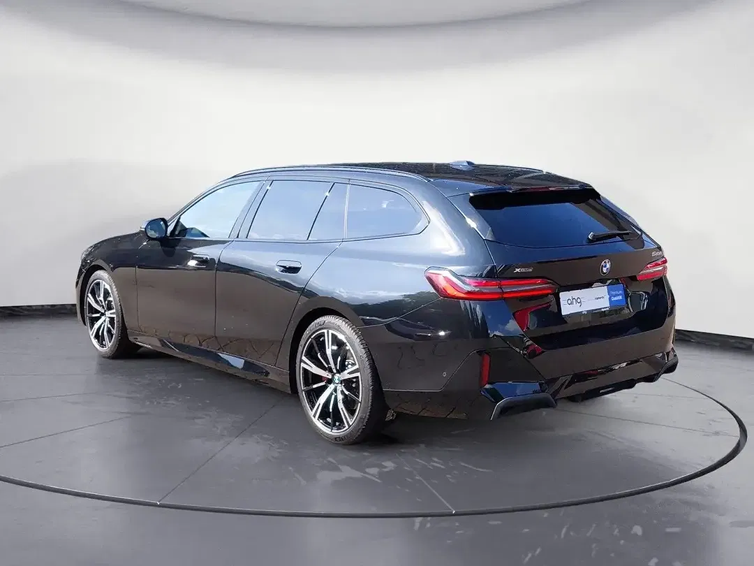 BMW 540 xDrive Touring M Sport Pro - Thumbnail 3