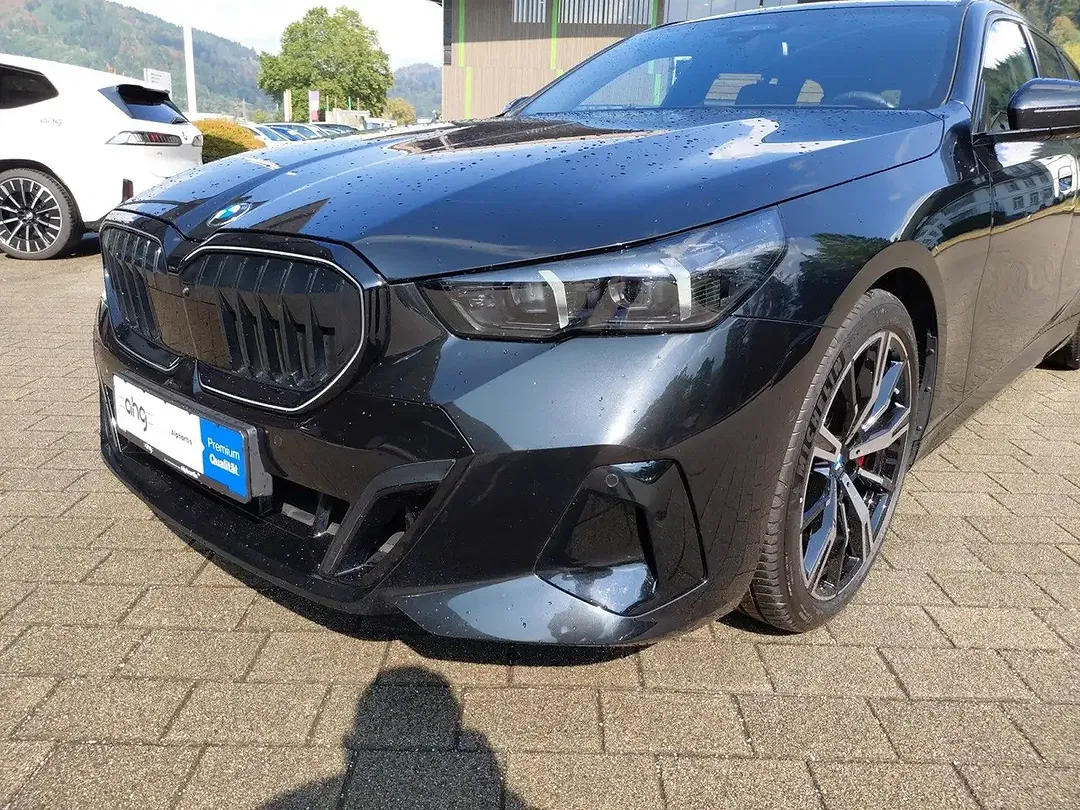 BMW 540 xDrive Touring M Sport Pro - Thumbnail 8