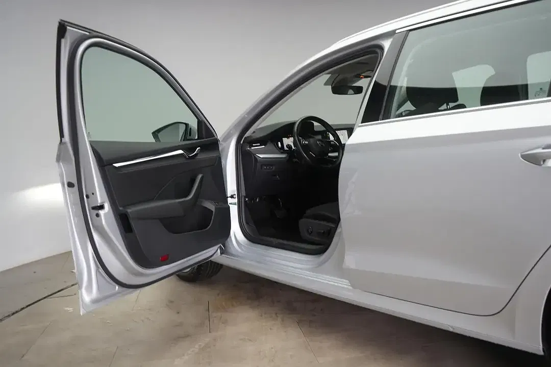 Skoda Octavia 2.0 TDI DSG Style - Thumbnail 10