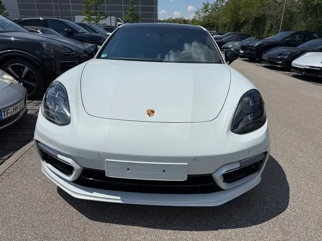 Porsche Panamera E-Hybrid Turbo S - Thumbnail 4
