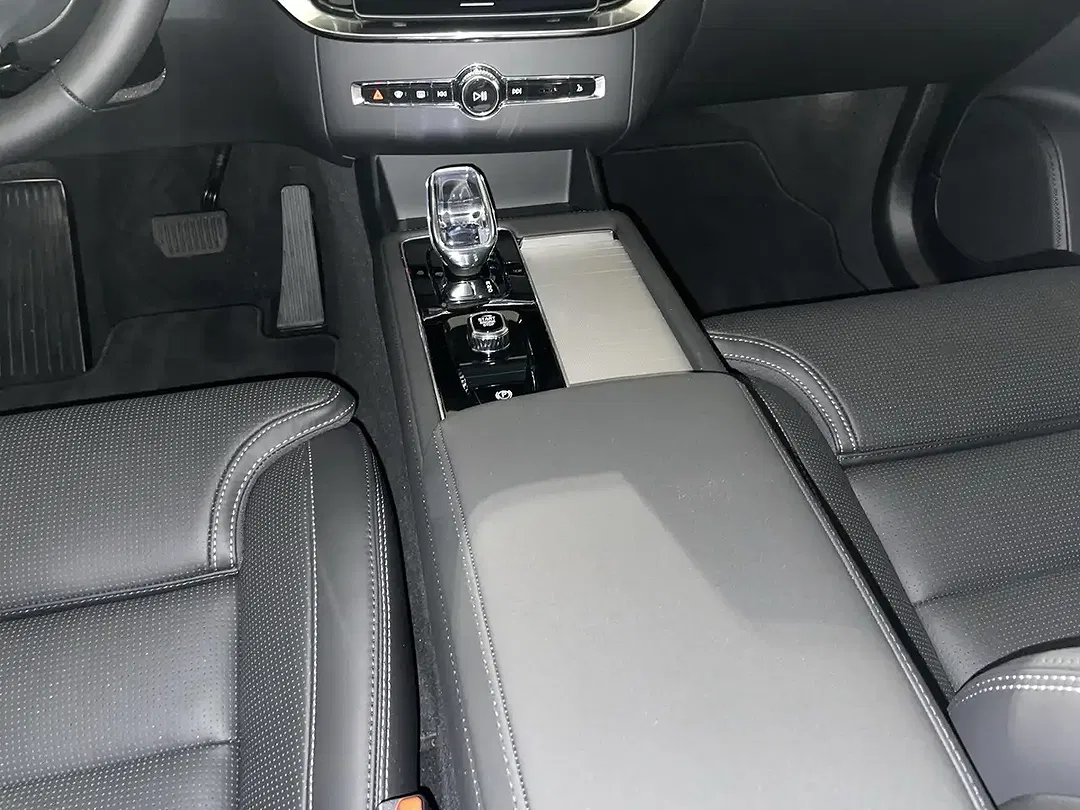 Volvo XC90 T8 2.0 PHEV AUT AWD Ultra Black Edition - Thumbnail 10