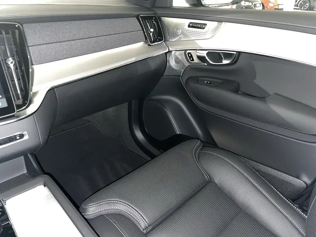 Volvo XC90 T8 2.0 PHEV AUT AWD Ultra Black Edition - Thumbnail 9