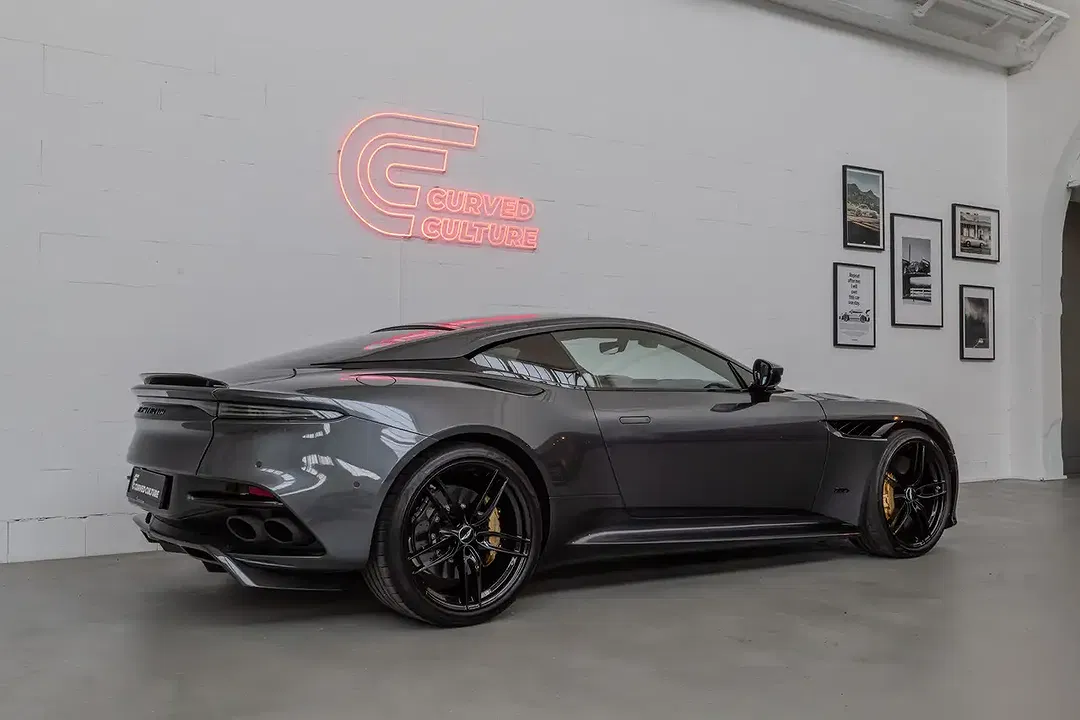Aston Martin DBS - Thumbnail 8