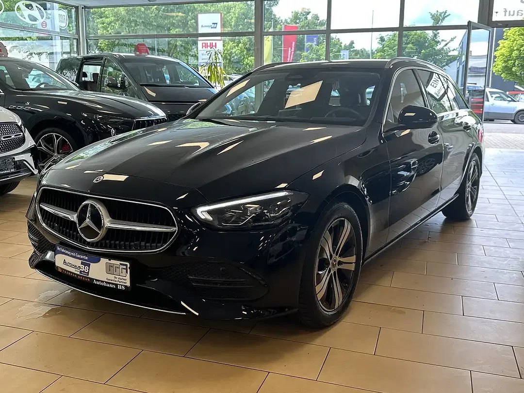 Mercedes-Benz C 200 MBUX Avantgarde - foto 1