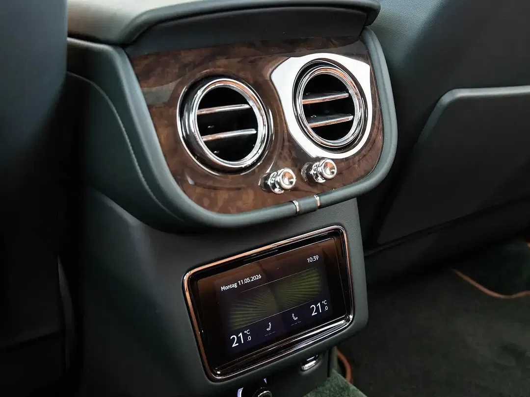 Bentley Bentayga 4.0 V8 Azure - Thumbnail 10